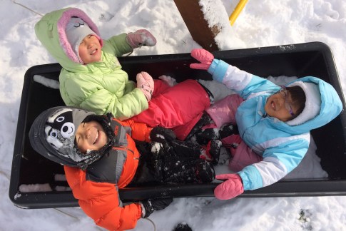 Lilyan, Roslyn, Jaden - Snow