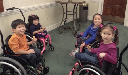 Roslyn and Jaden reunited with their housemate, Jaelynn -- and Lilyan totally into the action with them. 